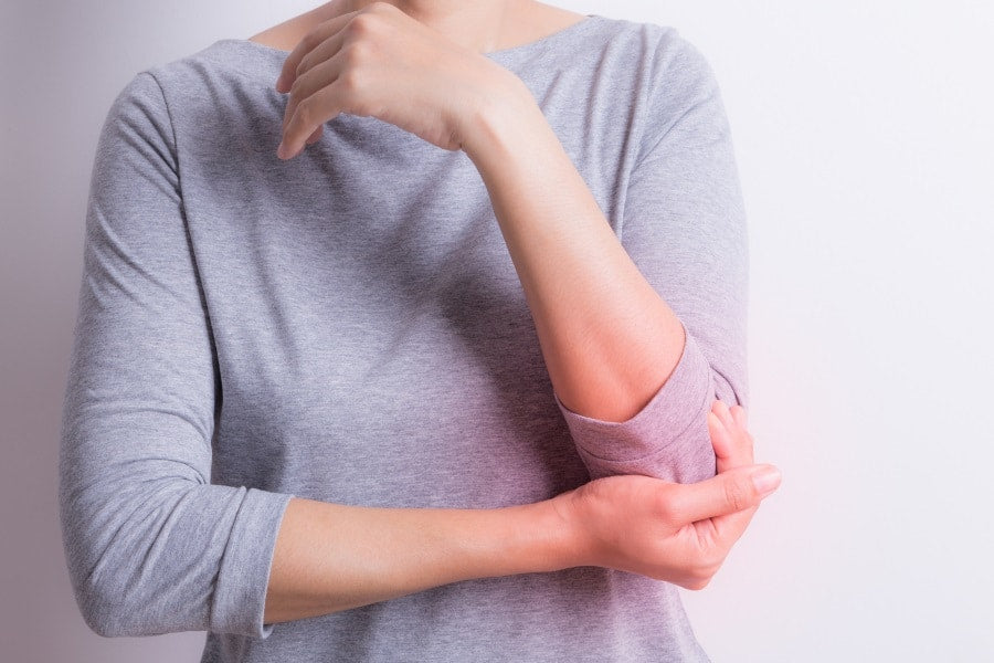 A woman dealing with signs of inflammation