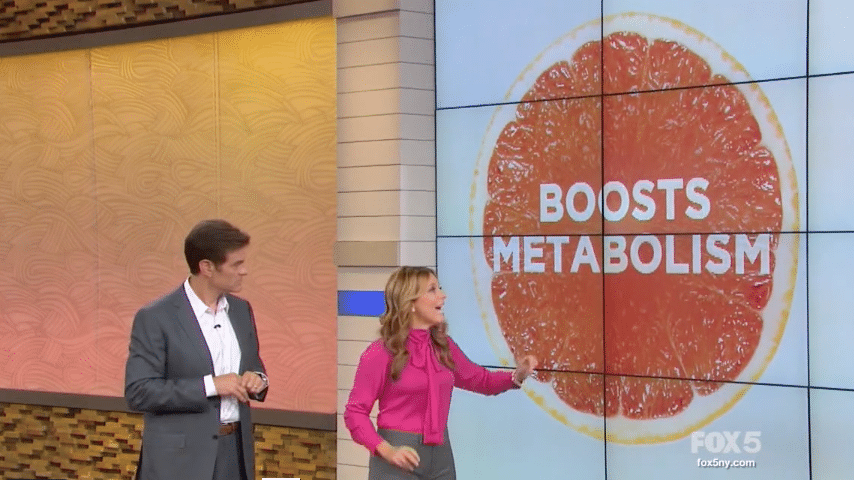 Dr. Kellyann with Dr. Oz talking how to lose weight with the grapefruit detox