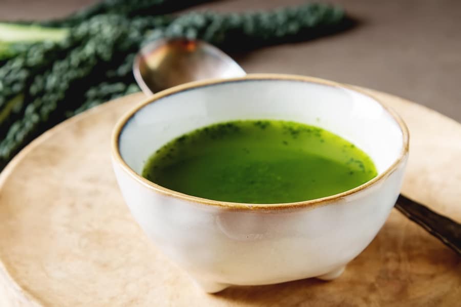 Spice bone broth with greens