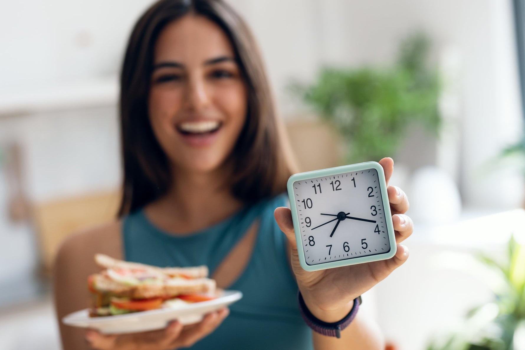 Intermittent Fasting for Women: A Complete Guide to How It Works, What to Expect, and the Science Behind It