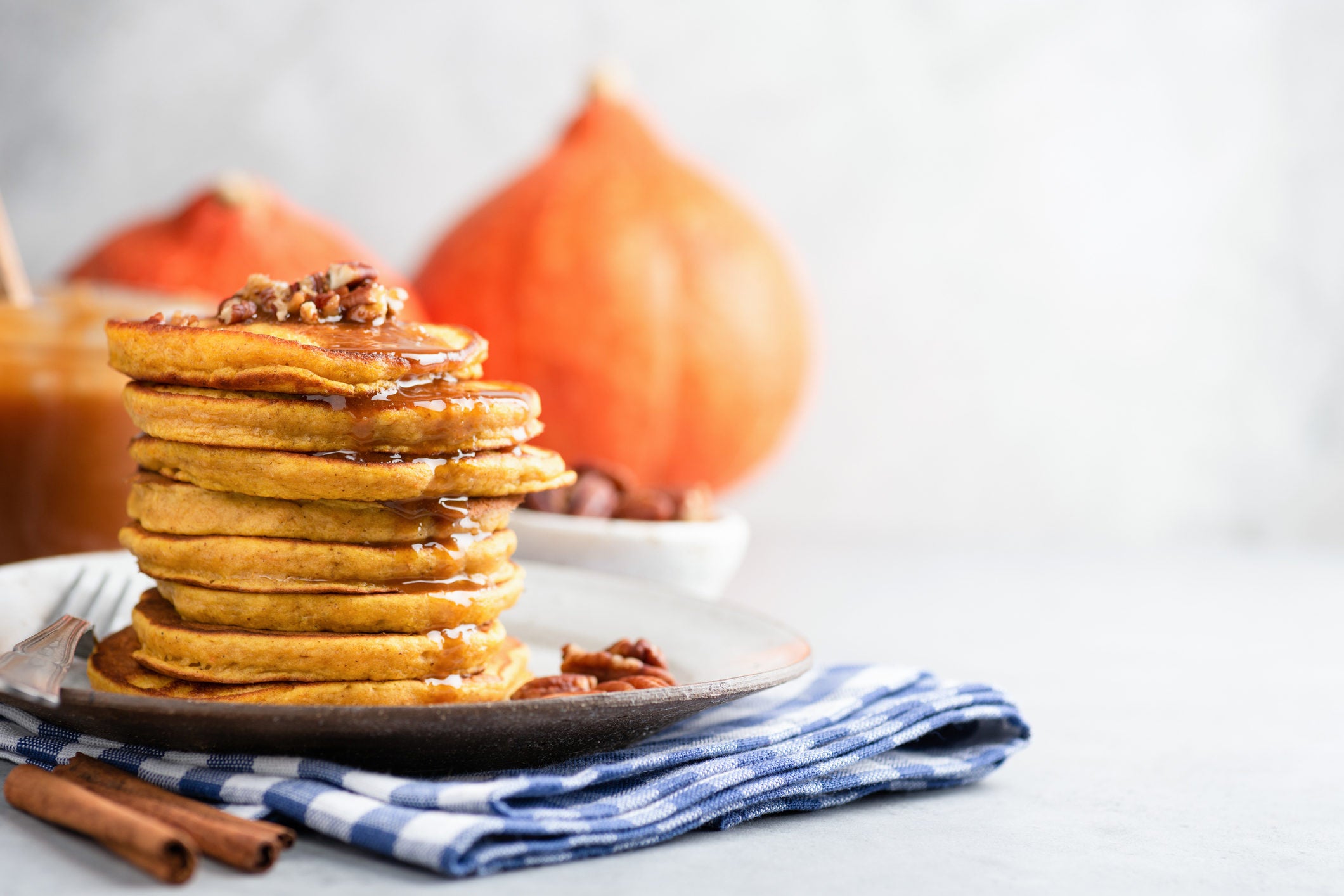 pumpkin-pecan-pancakes